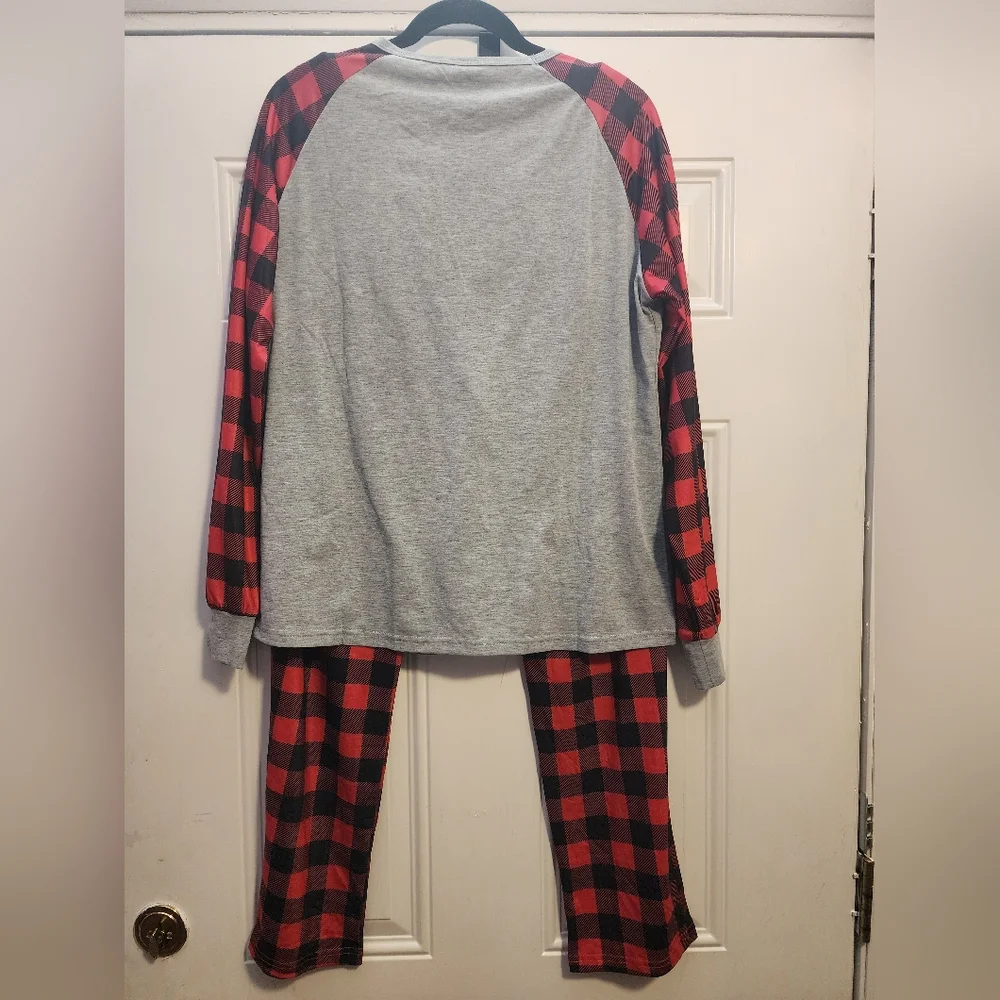 New Adults/Kids Reindeer Pajama Set - Gray and Red